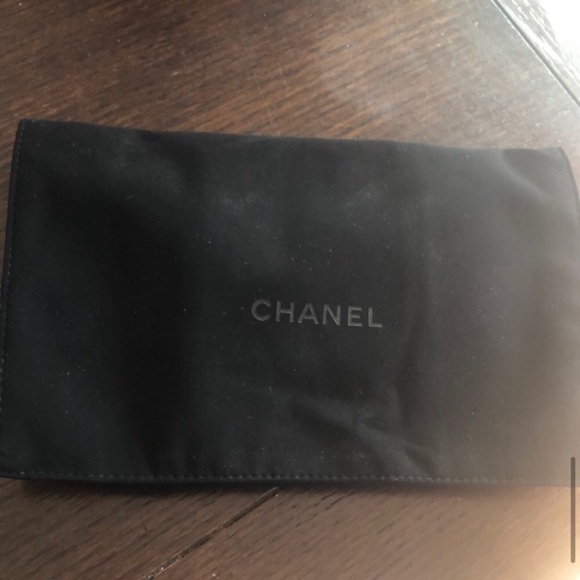 Classic Chanel phone case / pouch - Picture 11 of 16